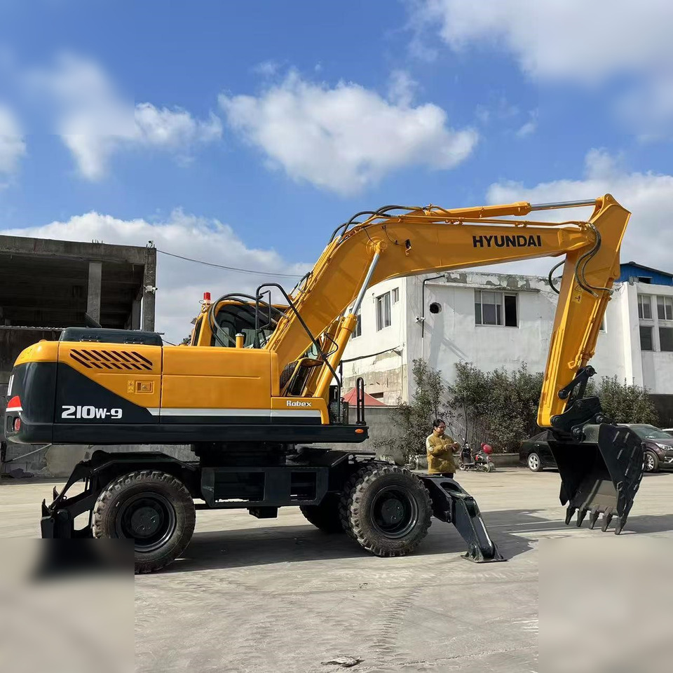 HYUNDAI ROBEX 210W-9 - Колёсный экскаватор: фото 3 HYUNDAI ROBEX 210W-9 - Колёсный экскаватор: фото 3