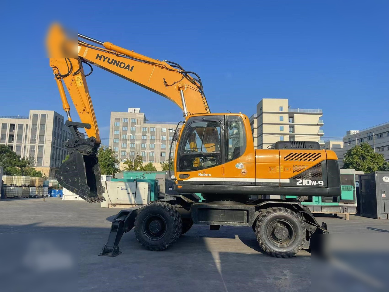 HYUNDAI ROBEX 210W-9 - Колёсный экскаватор: фото 1 HYUNDAI ROBEX 210W-9 - Колёсный экскаватор: фото 1