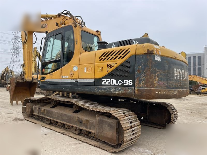 HYUNDAI ROBEX 220 LC-9 - Гусеничный экскаватор: фото 4 HYUNDAI ROBEX 220 LC-9 - Гусеничный экскаватор: фото 4