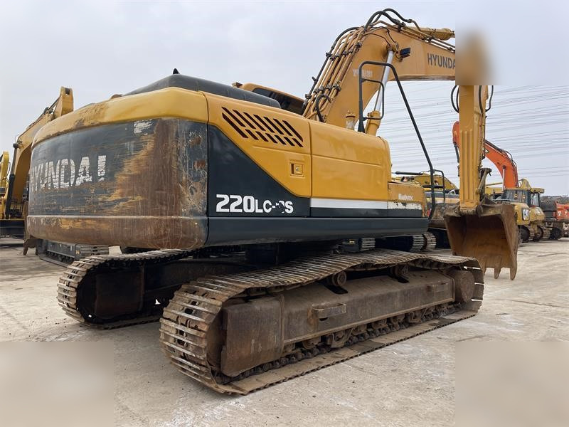 HYUNDAI ROBEX 220 LC-9 - Гусеничный экскаватор: фото 3 HYUNDAI ROBEX 220 LC-9 - Гусеничный экскаватор: фото 3