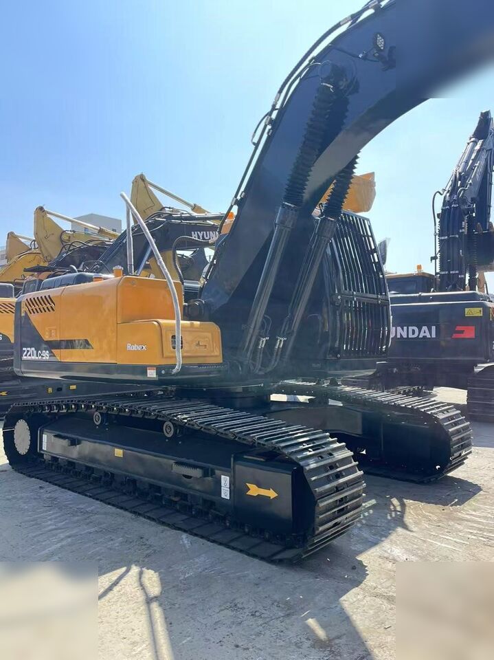 HYUNDAI ROBEX 220 LC-9S - Гусеничный экскаватор: фото 3 HYUNDAI ROBEX 220 LC-9S - Гусеничный экскаватор: фото 3