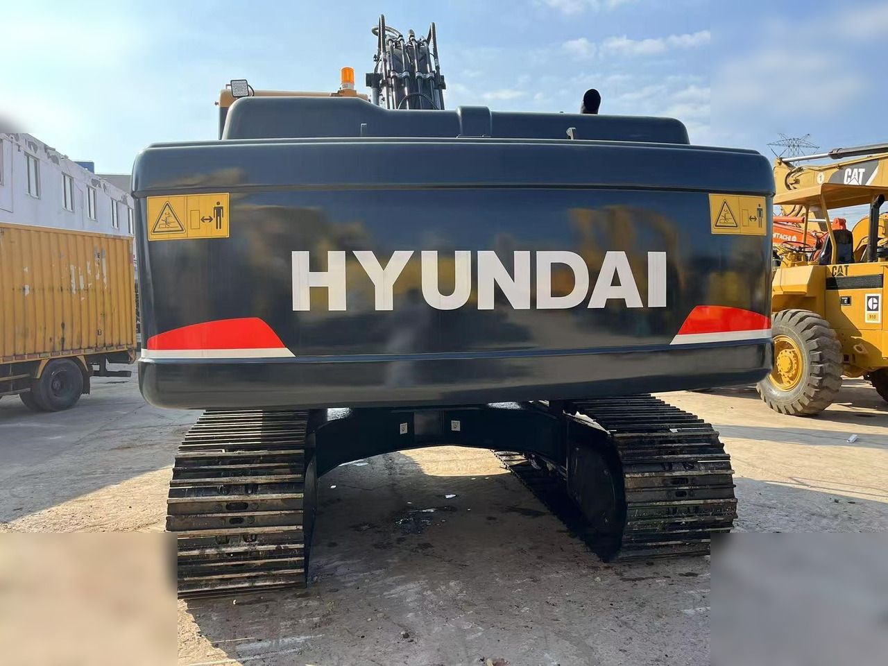 HYUNDAI ROBEX 220 LC-9S - Гусеничный экскаватор: фото 3 HYUNDAI ROBEX 220 LC-9S - Гусеничный экскаватор: фото 3