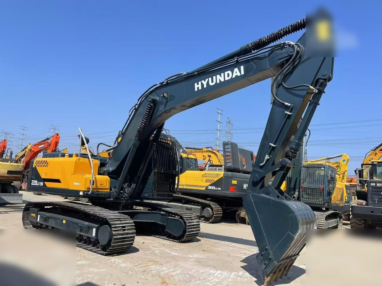 HYUNDAI ROBEX 220 LC-9S - Гусеничный экскаватор: фото 1 HYUNDAI ROBEX 220 LC-9S - Гусеничный экскаватор: фото 1