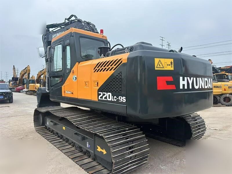 HYUNDAI ROBEX 220 LC-9S - Гусеничный экскаватор: фото 3 HYUNDAI ROBEX 220 LC-9S - Гусеничный экскаватор: фото 3
