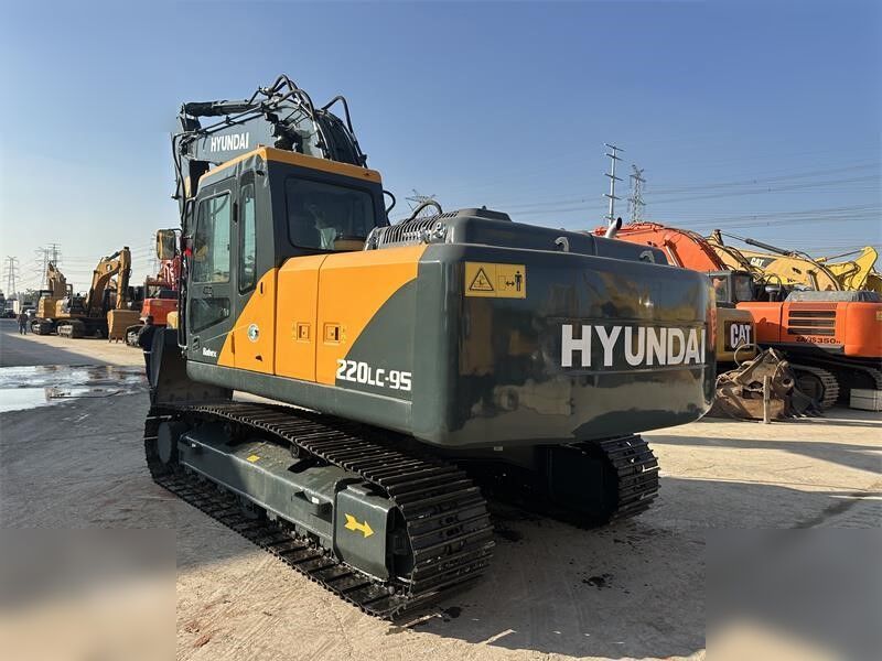HYUNDAI ROBEX 220 LC-9S - Гусеничный экскаватор: фото 5 HYUNDAI ROBEX 220 LC-9S - Гусеничный экскаватор: фото 5