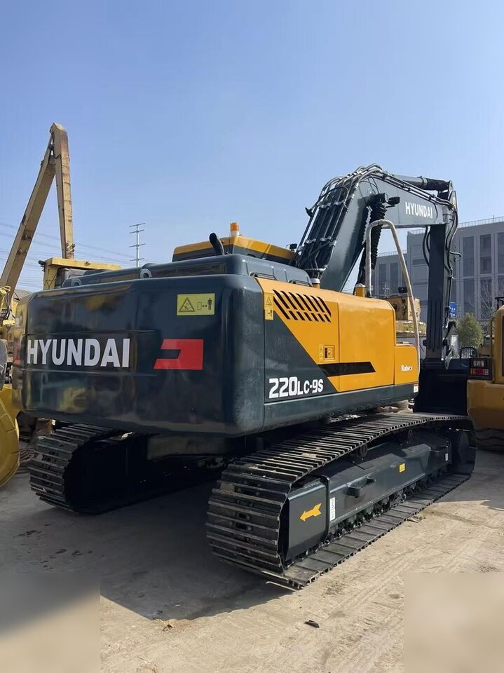 HYUNDAI ROBEX 220 LC-9S - Гусеничный экскаватор: фото 4 HYUNDAI ROBEX 220 LC-9S - Гусеничный экскаватор: фото 4
