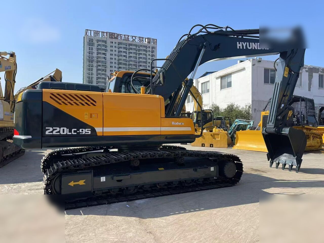 HYUNDAI ROBEX 220 LC-9S - Гусеничный экскаватор: фото 5 HYUNDAI ROBEX 220 LC-9S - Гусеничный экскаватор: фото 5