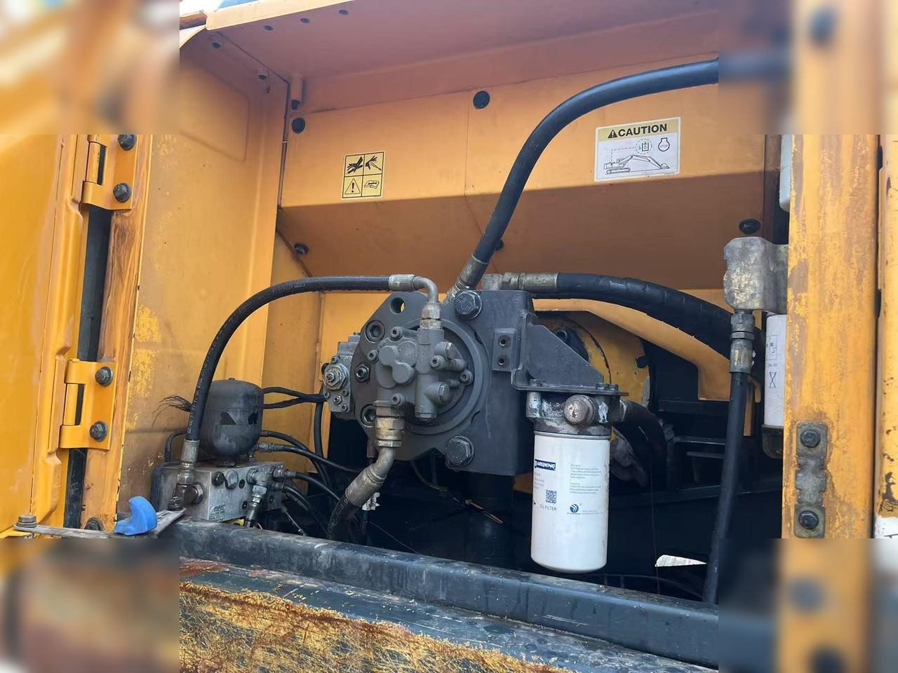 HYUNDAI ROBEX 220 LC-9S - Гусеничный экскаватор: фото 5 HYUNDAI ROBEX 220 LC-9S - Гусеничный экскаватор: фото 5