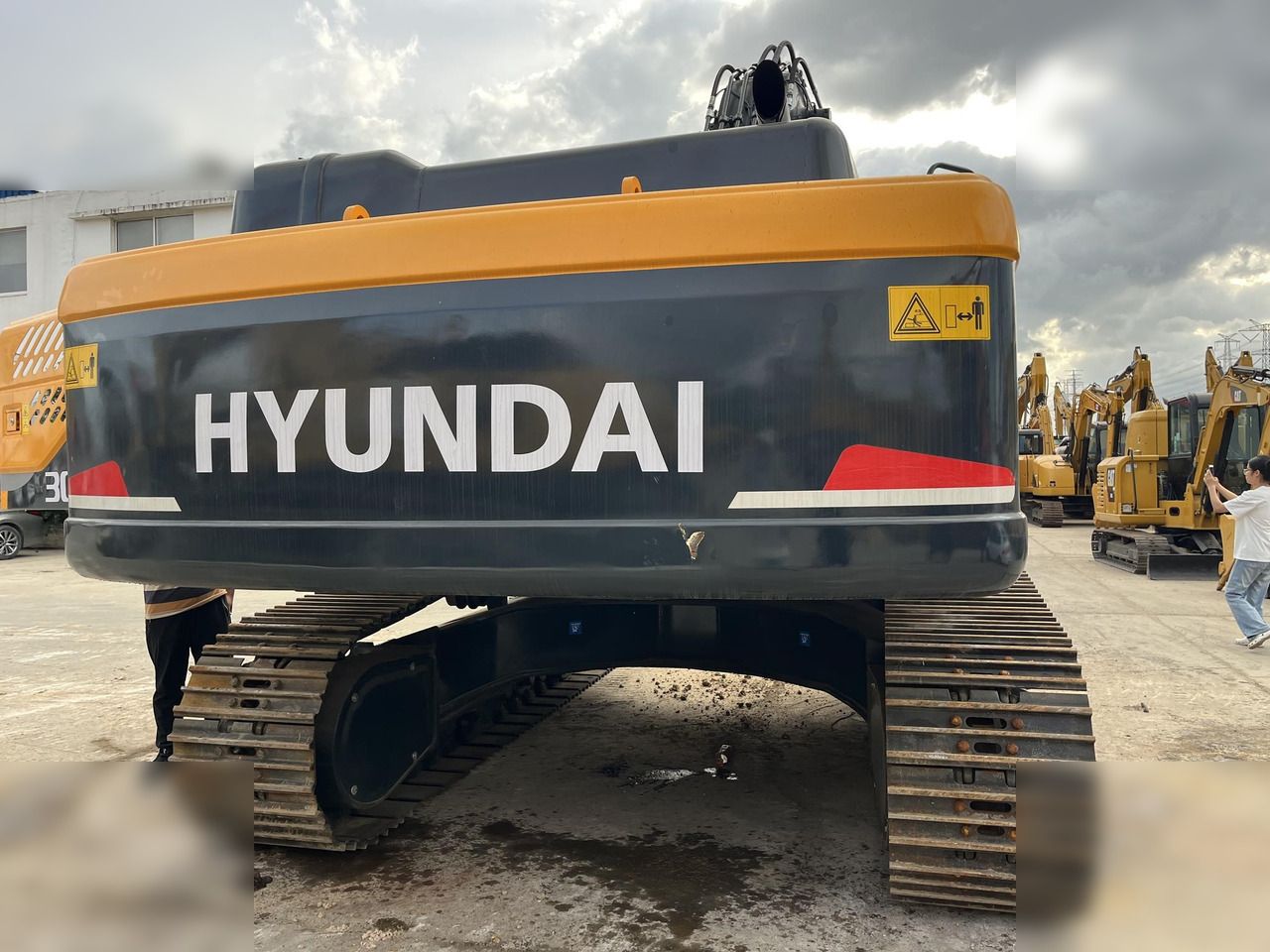 HYUNDAI ROBEX 300 LC-9 - Гусеничный экскаватор: фото 3 HYUNDAI ROBEX 300 LC-9 - Гусеничный экскаватор: фото 3