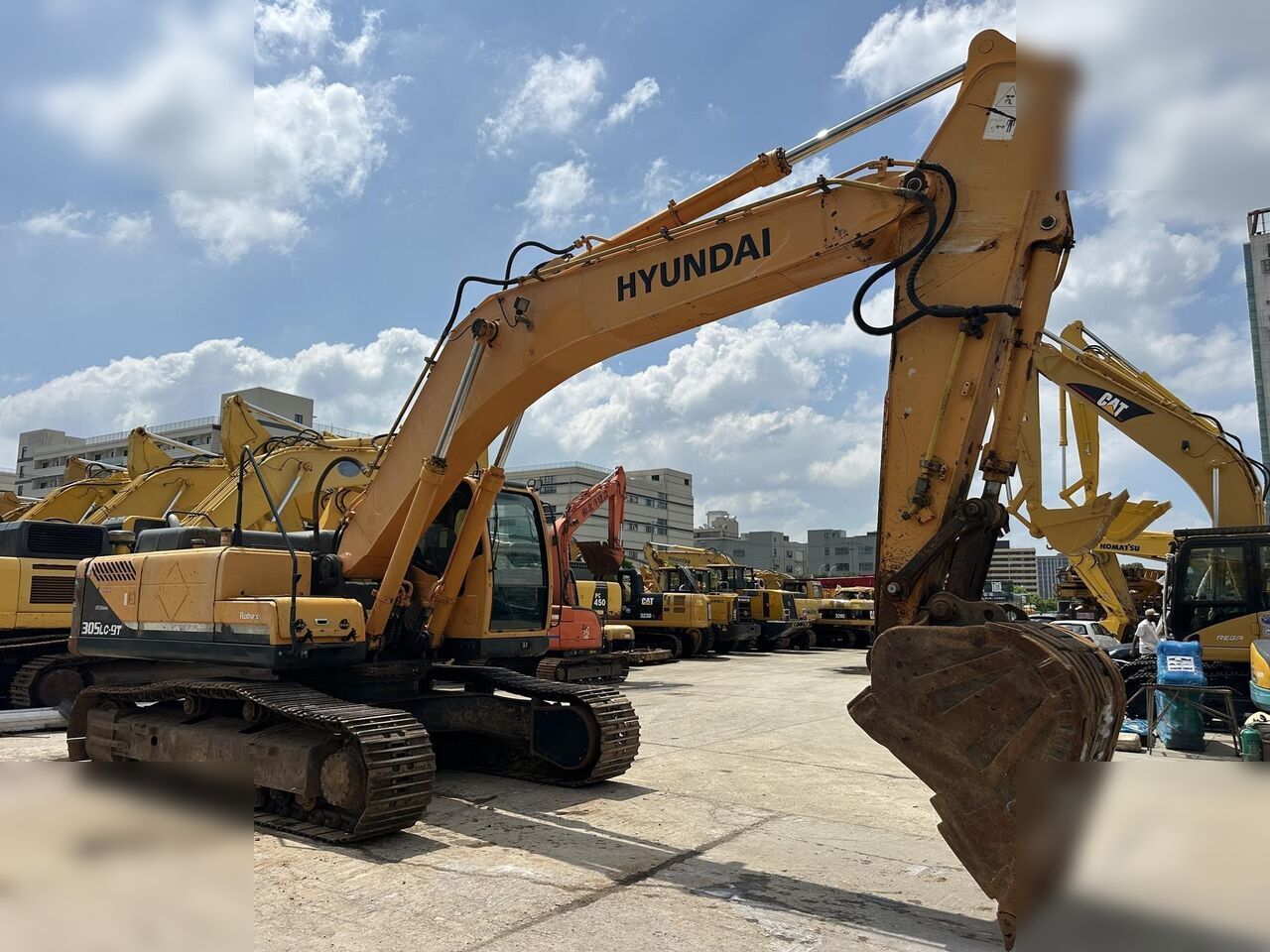 HYUNDAI ROBEX 305 LC-9T - Гусеничный экскаватор: фото 4 HYUNDAI ROBEX 305 LC-9T - Гусеничный экскаватор: фото 4