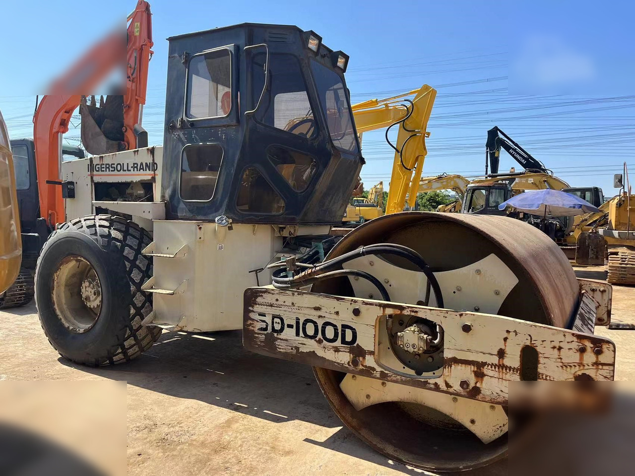 INGERSOLL-RAND SD100D - Каток: фото 2 INGERSOLL-RAND SD100D - Каток: фото 2