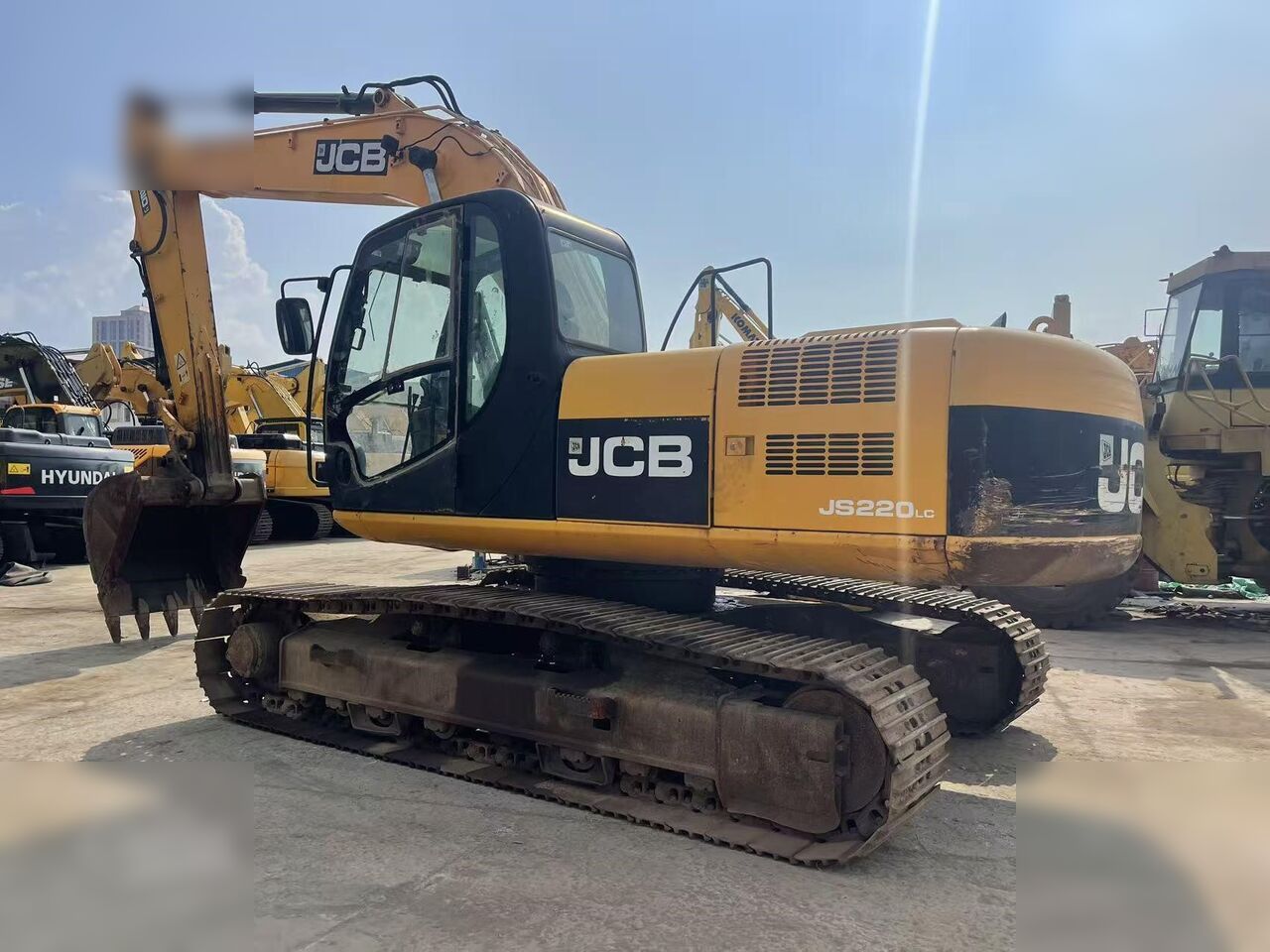 JCB JS220 LC - Гусеничный экскаватор: фото 3 JCB JS220 LC - Гусеничный экскаватор: фото 3