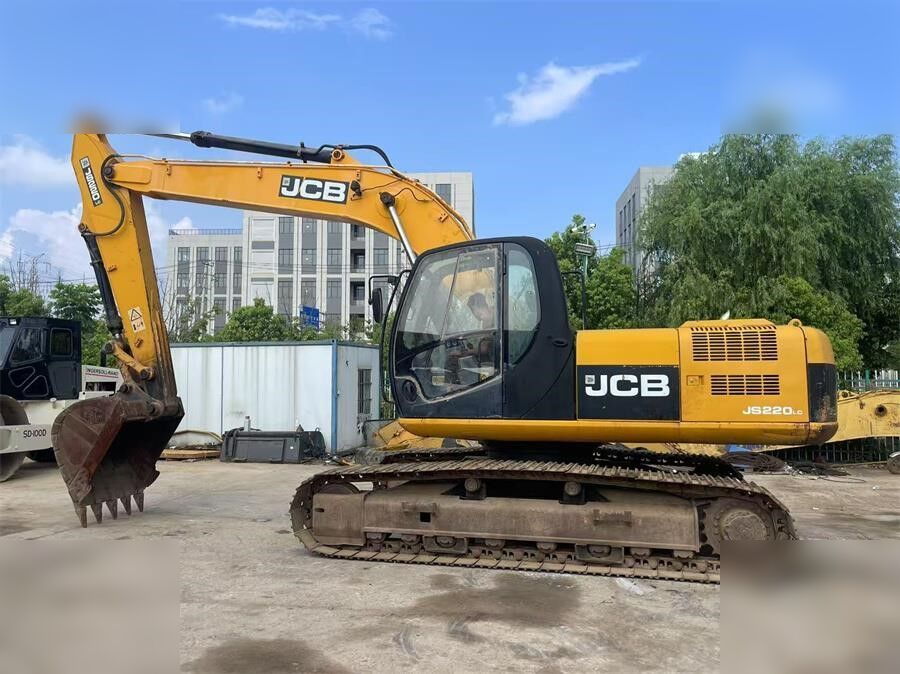 JCB JS220 LC - Гусеничный экскаватор: фото 1 JCB JS220 LC - Гусеничный экскаватор: фото 1