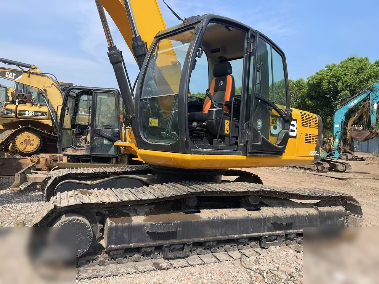 JCB JS220 LC - Гусеничный экскаватор: фото 4 JCB JS220 LC - Гусеничный экскаватор: фото 4
