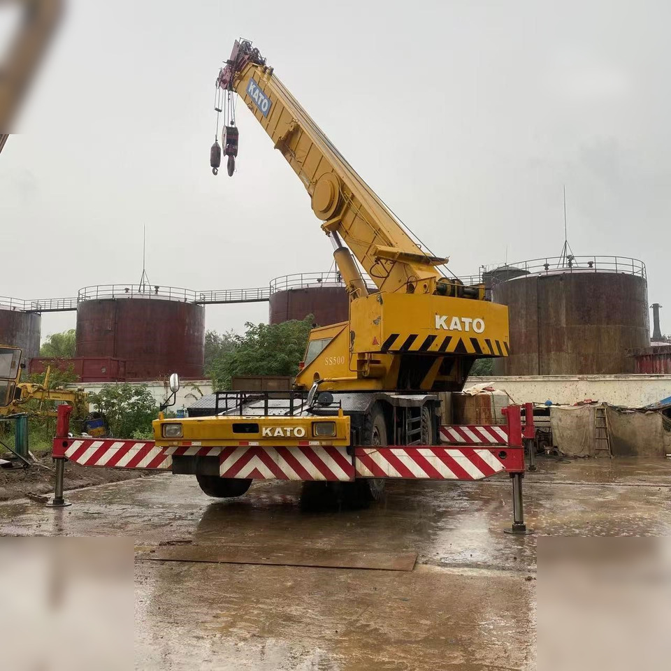 KATO SS500 - Короткобазный кран: фото 1 KATO SS500 - Короткобазный кран: фото 1