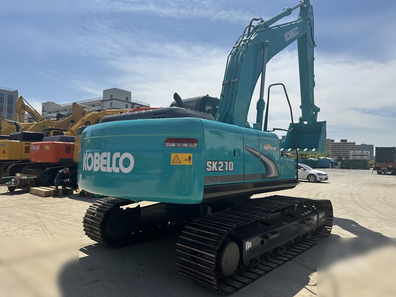 KOBELCO SK210 LC-8 - Гусеничный экскаватор: фото 3 KOBELCO SK210 LC-8 - Гусеничный экскаватор: фото 3