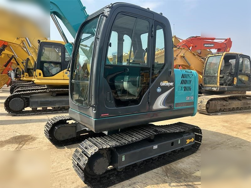 KOBELCO SK75-8 - Гусеничный экскаватор: фото 3 KOBELCO SK75-8 - Гусеничный экскаватор: фото 3