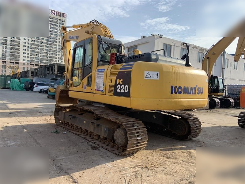 KOMATSU PC220-8N1 - Гусеничный экскаватор: фото 2 KOMATSU PC220-8N1 - Гусеничный экскаватор: фото 2