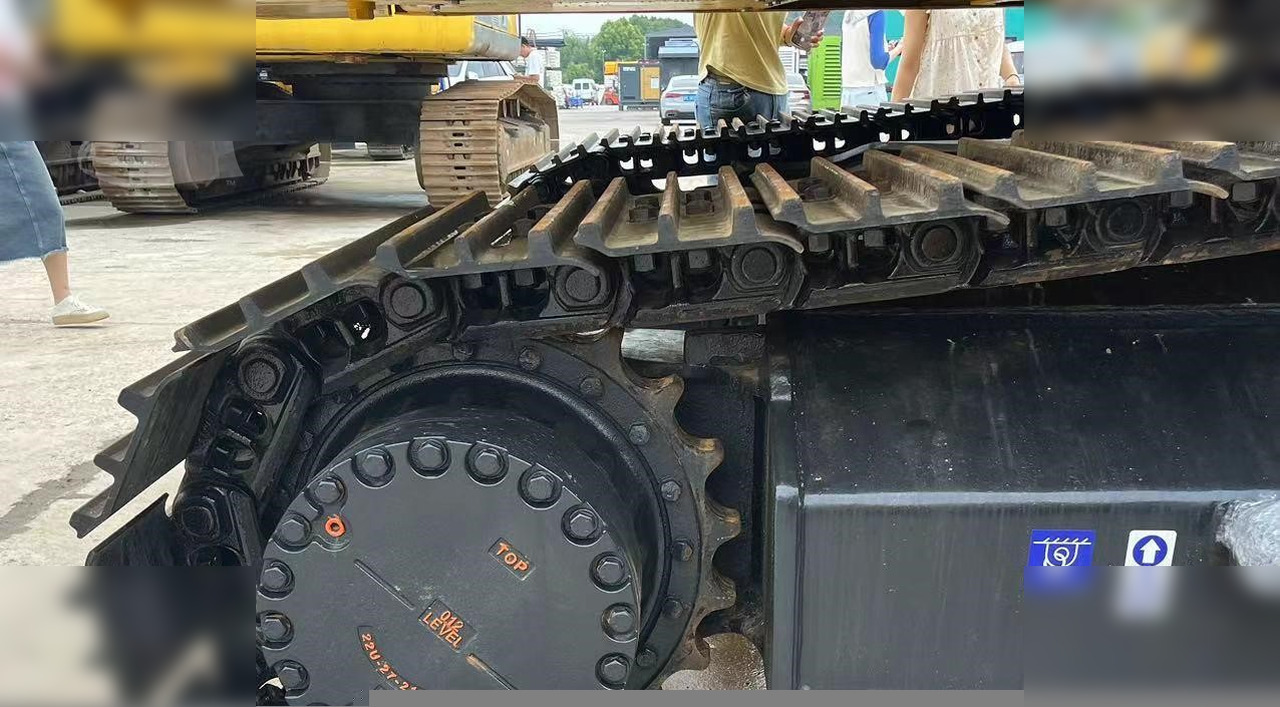 KOMATSU PC240 LC-8 - Гусеничный экскаватор: фото 4 KOMATSU PC240 LC-8 - Гусеничный экскаватор: фото 4