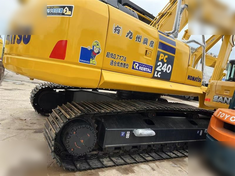 KOMATSU PC240 LC-8 - Гусеничный экскаватор: фото 3 KOMATSU PC240 LC-8 - Гусеничный экскаватор: фото 3