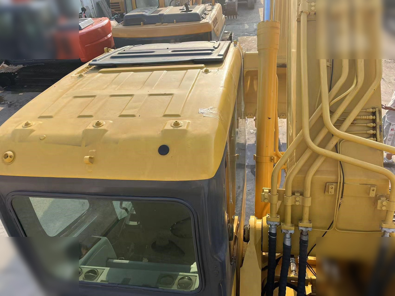 KOMATSU PC350-7 - Гусеничный экскаватор: фото 4 KOMATSU PC350-7 - Гусеничный экскаватор: фото 4