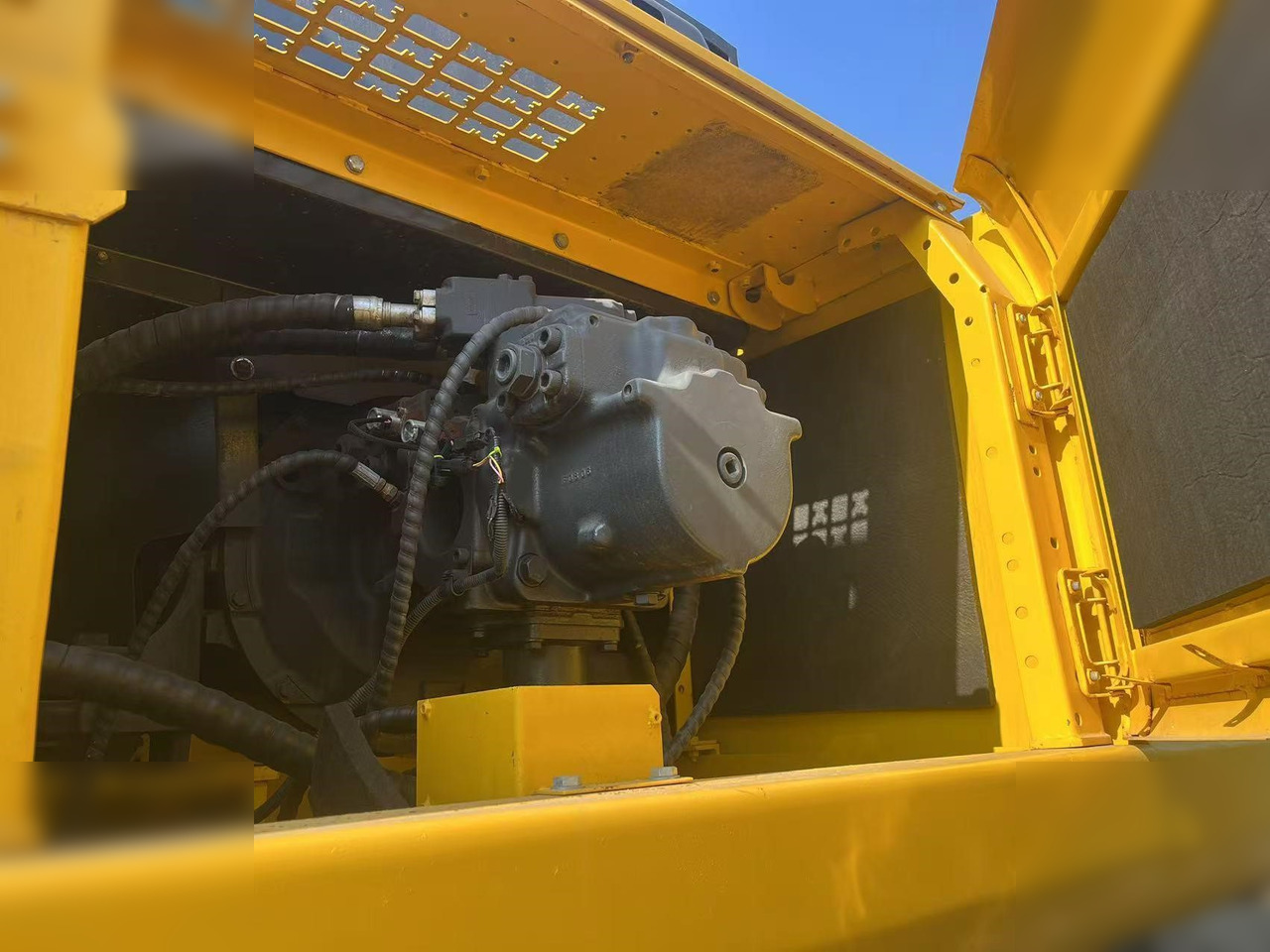 Гусеничный экскаватор KOMATSU PC400-8R: фото 9
