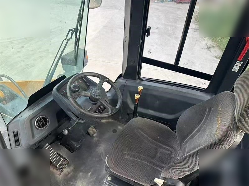 LIUGONG 835H - Колёсный погрузчик: фото 4 LIUGONG 835H - Колёсный погрузчик: фото 4