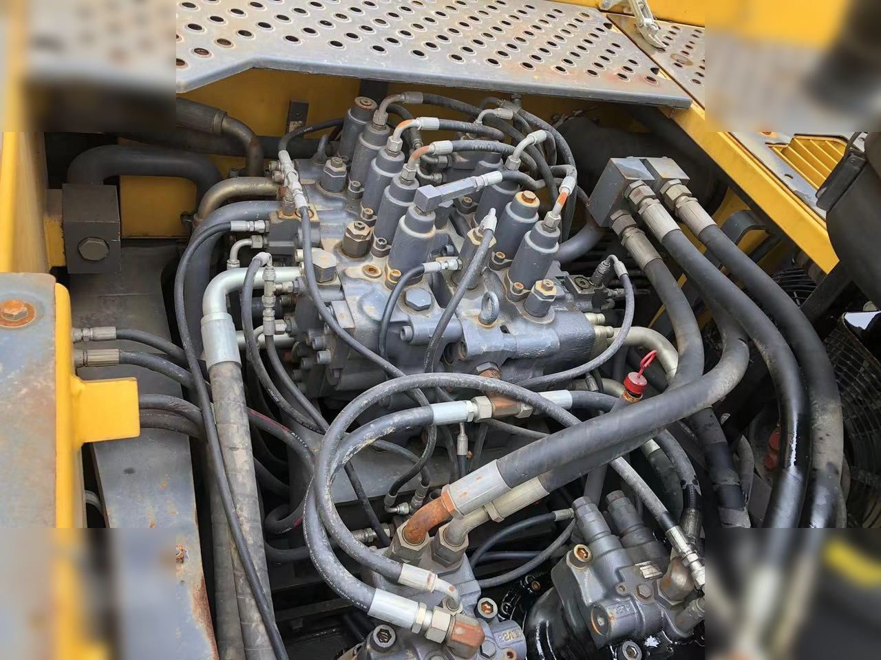 Гусеничный экскаватор VOLVO EC480DL: фото 10 Гусеничный экскаватор VOLVO EC480DL: фото 10