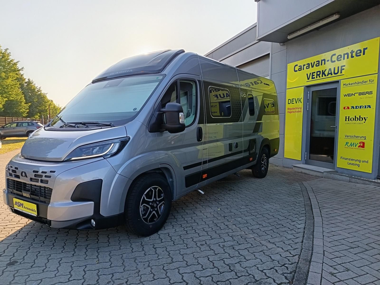 Adria Twin "60Y" 640 SLB*180 PS*4,25t MAXI*COMBI D 6E* - Кастенваген: фото 4 Adria Twin "60Y" 640 SLB*180 PS*4,25t MAXI*COMBI D 6E* - Кастенваген: фото 4