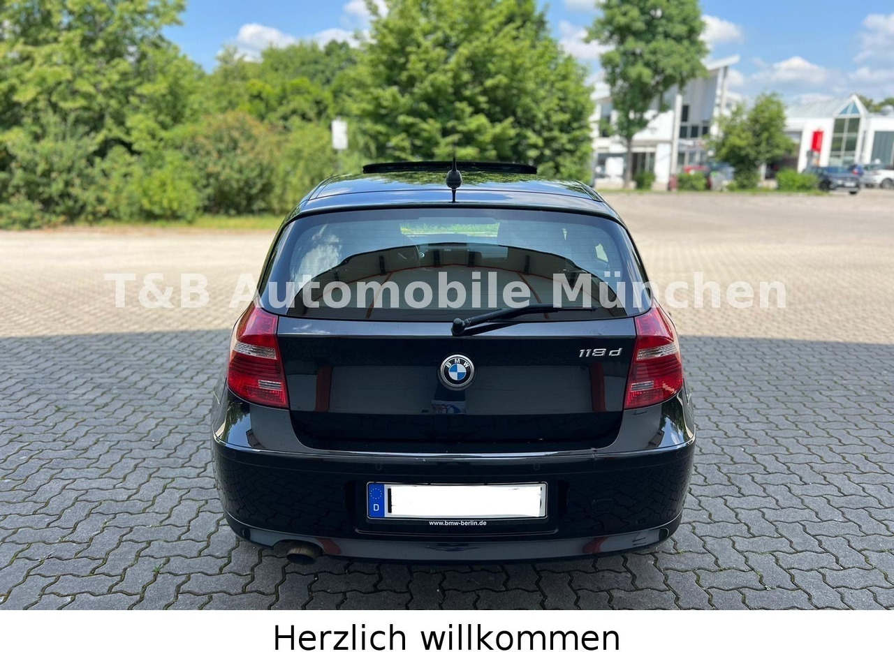 BMW 118d*Advantage-Paket*Klima*Navi*Xenon*PDC*1.Hand - Седан: фото 4 BMW 118d*Advantage-Paket*Klima*Navi*Xenon*PDC*1.Hand - Седан: фото 4