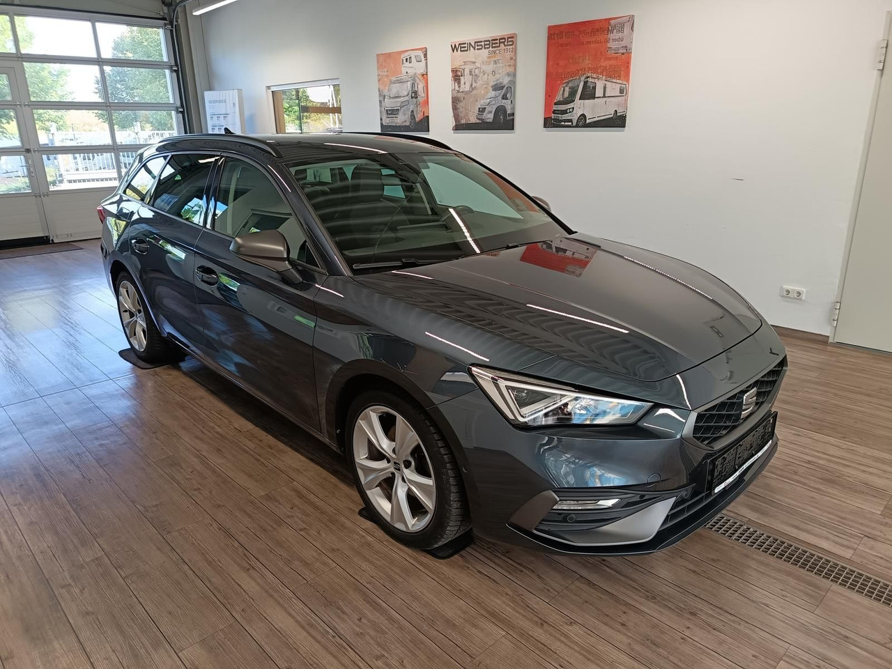 Seat Leon Sportstourer 1,5TSI FR*NAVI*LED*SOUND*R-KAM - Универсал: фото 3 Seat Leon Sportstourer 1,5TSI FR*NAVI*LED*SOUND*R-KAM - Универсал: фото 3