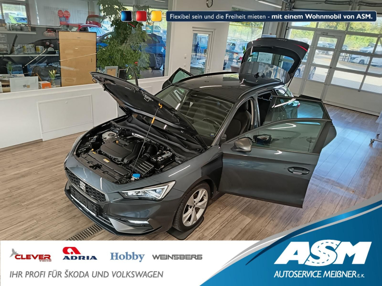 Seat Leon Sportstourer 1,5TSI FR*NAVI*LED*SOUND*R-KAM - Универсал: фото 1 Seat Leon Sportstourer 1,5TSI FR*NAVI*LED*SOUND*R-KAM - Универсал: фото 1