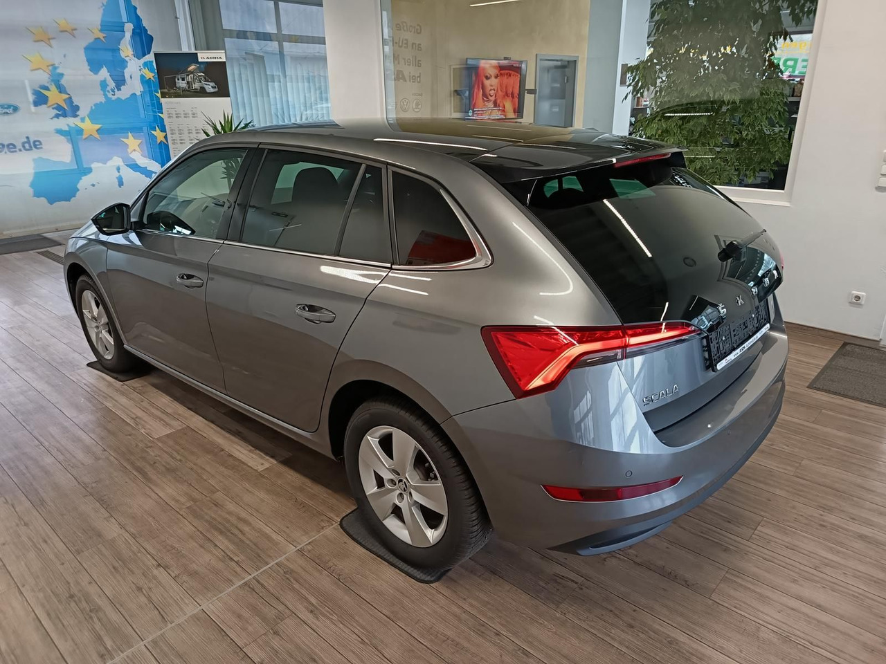 Skoda Scala Style 1,5 TSI DSG*PANO*LED*DAB*ALLWETTER* - Седан: фото 4 Skoda Scala Style 1,5 TSI DSG*PANO*LED*DAB*ALLWETTER* - Седан: фото 4