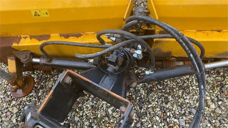 GMR FS1600VL V-Plov - Отвал для снега для Сельскохозяйственной техники: фото 4 GMR FS1600VL V-Plov - Отвал для снега для Сельскохозяйственной техники: фото 4