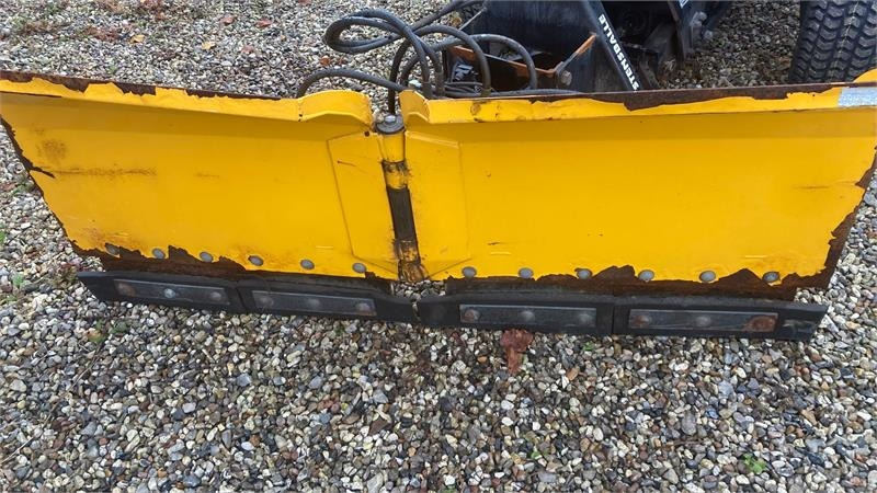 GMR FS1600VL V-Plov - Отвал для снега для Сельскохозяйственной техники: фото 1 GMR FS1600VL V-Plov - Отвал для снега для Сельскохозяйственной техники: фото 1