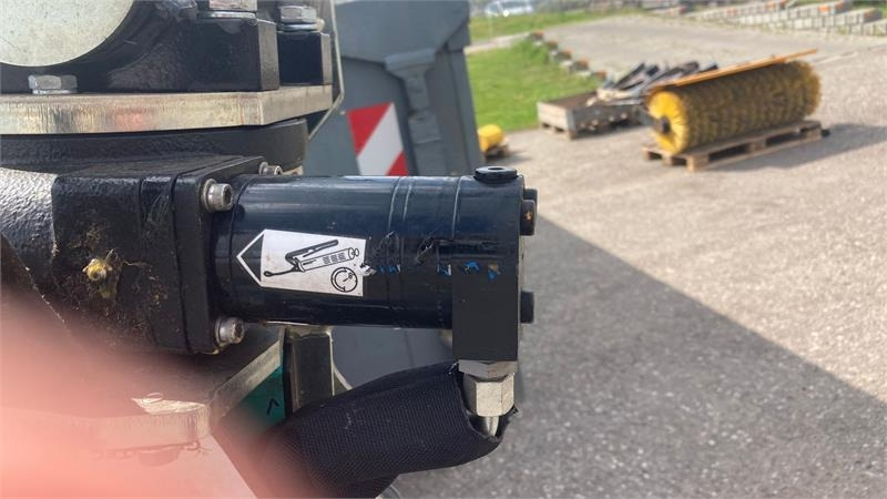 Greentec Scorpion 430-4 PLUS Hybrid bagmonteret højre - Косилка-измельчитель/ Мульчер: фото 4 Greentec Scorpion 430-4 PLUS Hybrid bagmonteret højre - Косилка-измельчитель/ Мульчер: фото 4