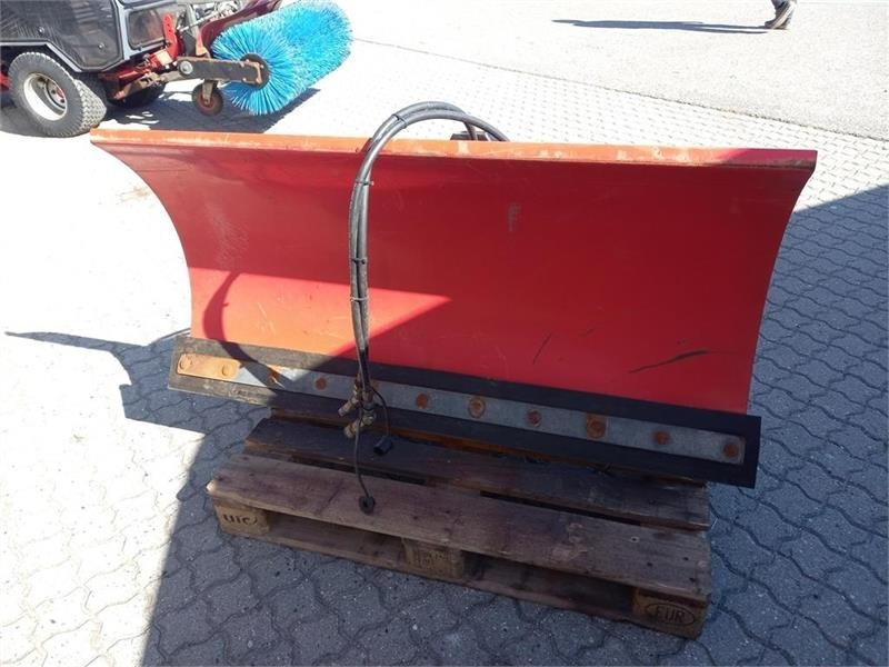 HAF 145 cm - Отвал для снега для Сельскохозяйственной техники: фото 1 HAF 145 cm - Отвал для снега для Сельскохозяйственной техники: фото 1