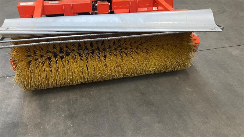 Husqvarna Fejemaskine med sving 5904500-01 - Щетка: фото 3 Husqvarna Fejemaskine med sving 5904500-01 - Щетка: фото 3