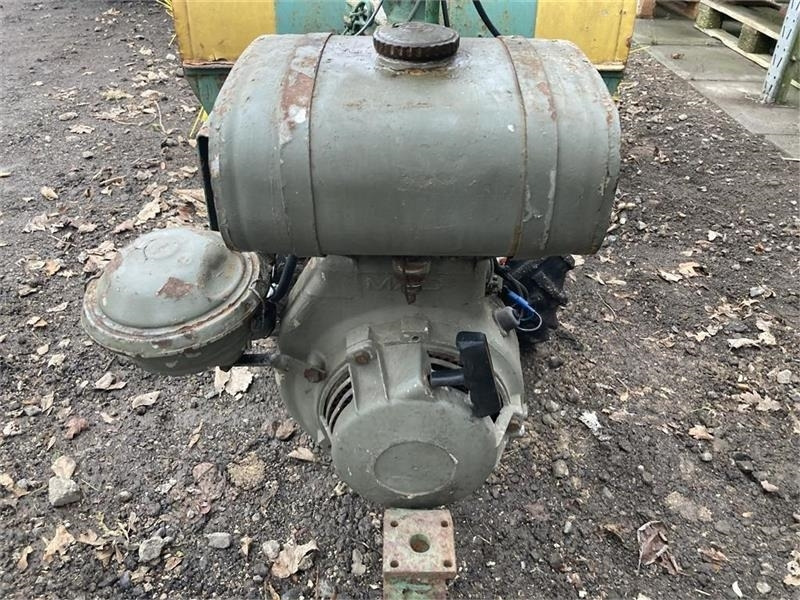 Irus U1200 med 120 cm fejemaskine - Промышленная подметальная машина: фото 5 Irus U1200 med 120 cm fejemaskine - Промышленная подметальная машина: фото 5