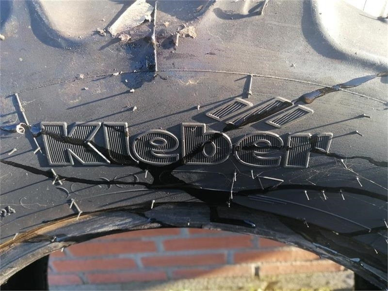 Kleber 300/70R20 - Шина для Коммунальной и специальной техники: фото 5 Kleber 300/70R20 - Шина для Коммунальной и специальной техники: фото 5