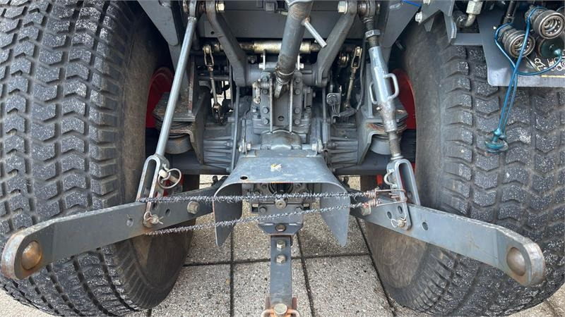 Kubota STW37 Kompakttraktor - Коммунальный трактор: фото 5 Kubota STW37 Kompakttraktor - Коммунальный трактор: фото 5