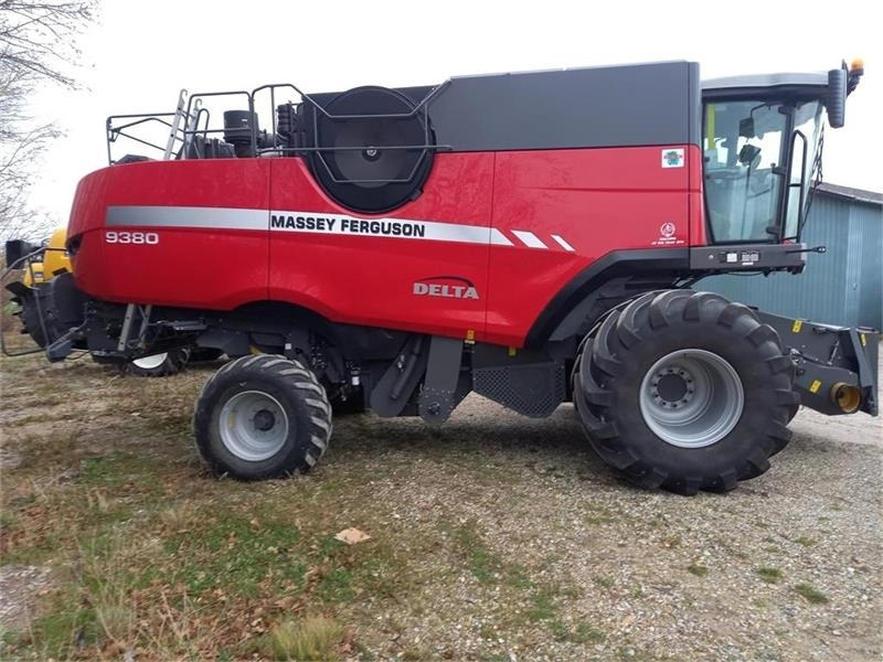 Massey Ferguson 9380 DELTA 35 fods Powerflow - Зерноуборочный комбайн: фото 4 Massey Ferguson 9380 DELTA 35 fods Powerflow - Зерноуборочный комбайн: фото 4