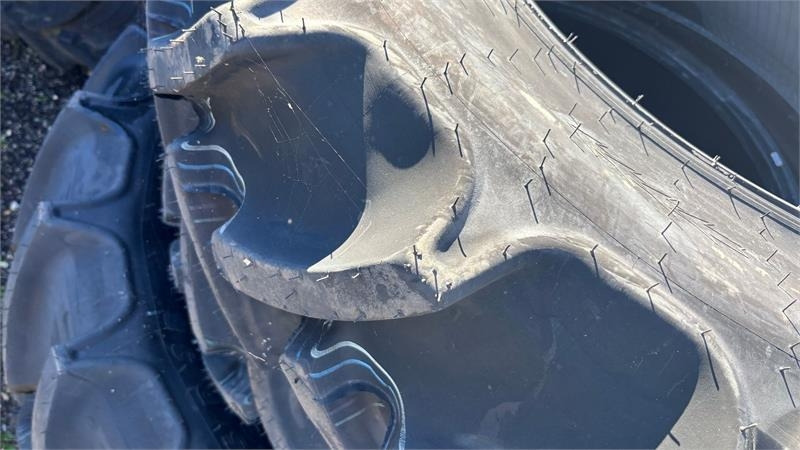 Mitas 420/85R38 & 340/85R28 - Шина для Коммунальной и специальной техники: фото 2 Mitas 420/85R38 & 340/85R28 - Шина для Коммунальной и специальной техники: фото 2