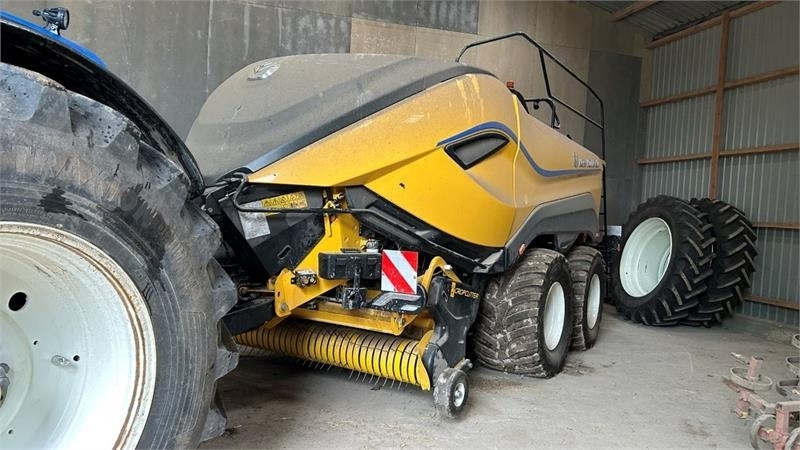 New Holland BB 1290 RC HD - Пресс-подборщик тюковый: фото 1 New Holland BB 1290 RC HD - Пресс-подборщик тюковый: фото 1