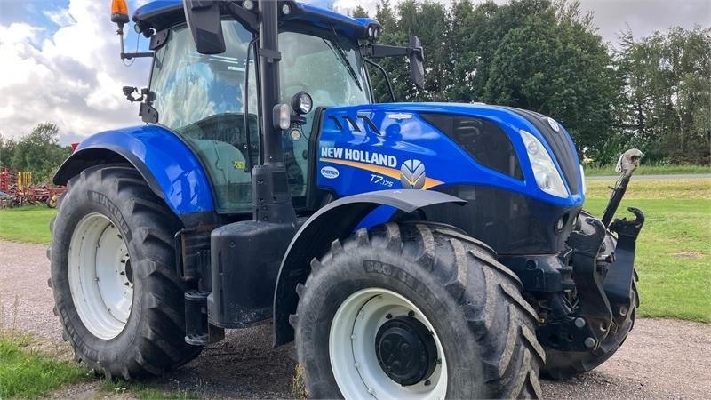 New Holland T7.175 Auto Command - Трактор: фото 4 New Holland T7.175 Auto Command - Трактор: фото 4
