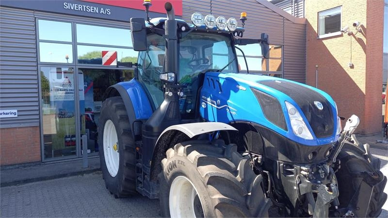 New Holland T7.315 HD - Трактор: фото 2 New Holland T7.315 HD - Трактор: фото 2