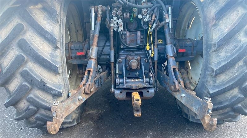 New Holland TS115  - Трактор: фото 4 New Holland TS115  - Трактор: фото 4