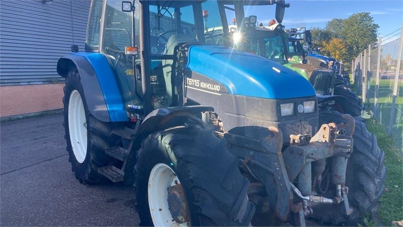 New Holland TS115  - Трактор: фото 1 New Holland TS115  - Трактор: фото 1