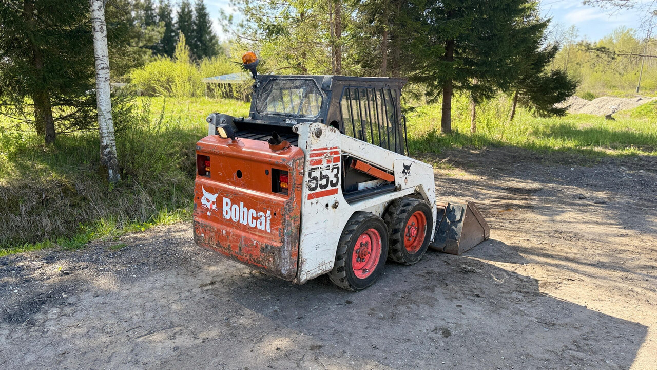Bobcat 553 - Мини-погрузчик с бортовым поворотом: фото 4 Bobcat 553 - Мини-погрузчик с бортовым поворотом: фото 4