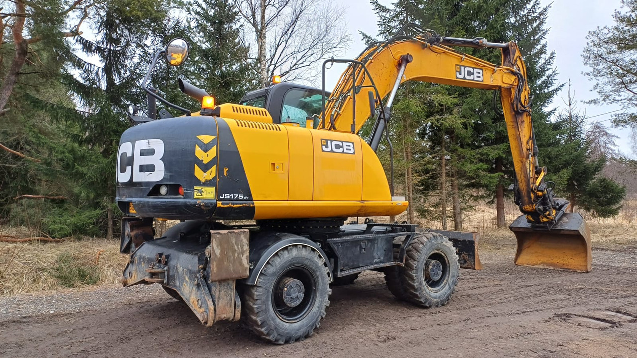 JCB JS175 - Колёсный экскаватор: фото 4 JCB JS175 - Колёсный экскаватор: фото 4